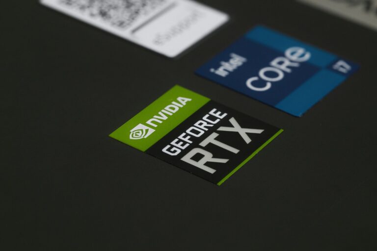 Intel Core Ultra 7 265H vs Core Ultra 7 258V